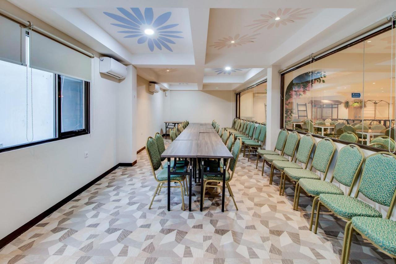 Mine Home Hotel Kebun Kawung Bandung Bagian luar foto