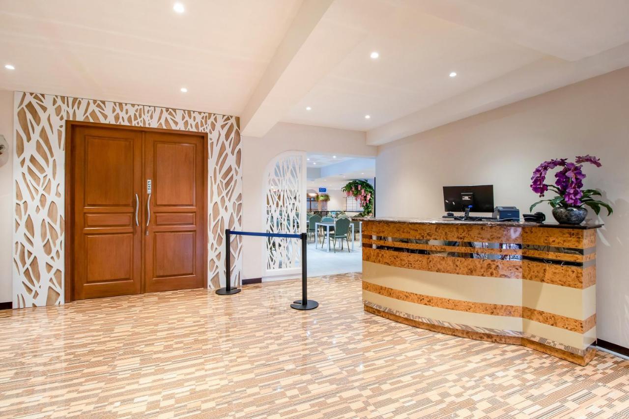 Mine Home Hotel Kebun Kawung Bandung Bagian luar foto