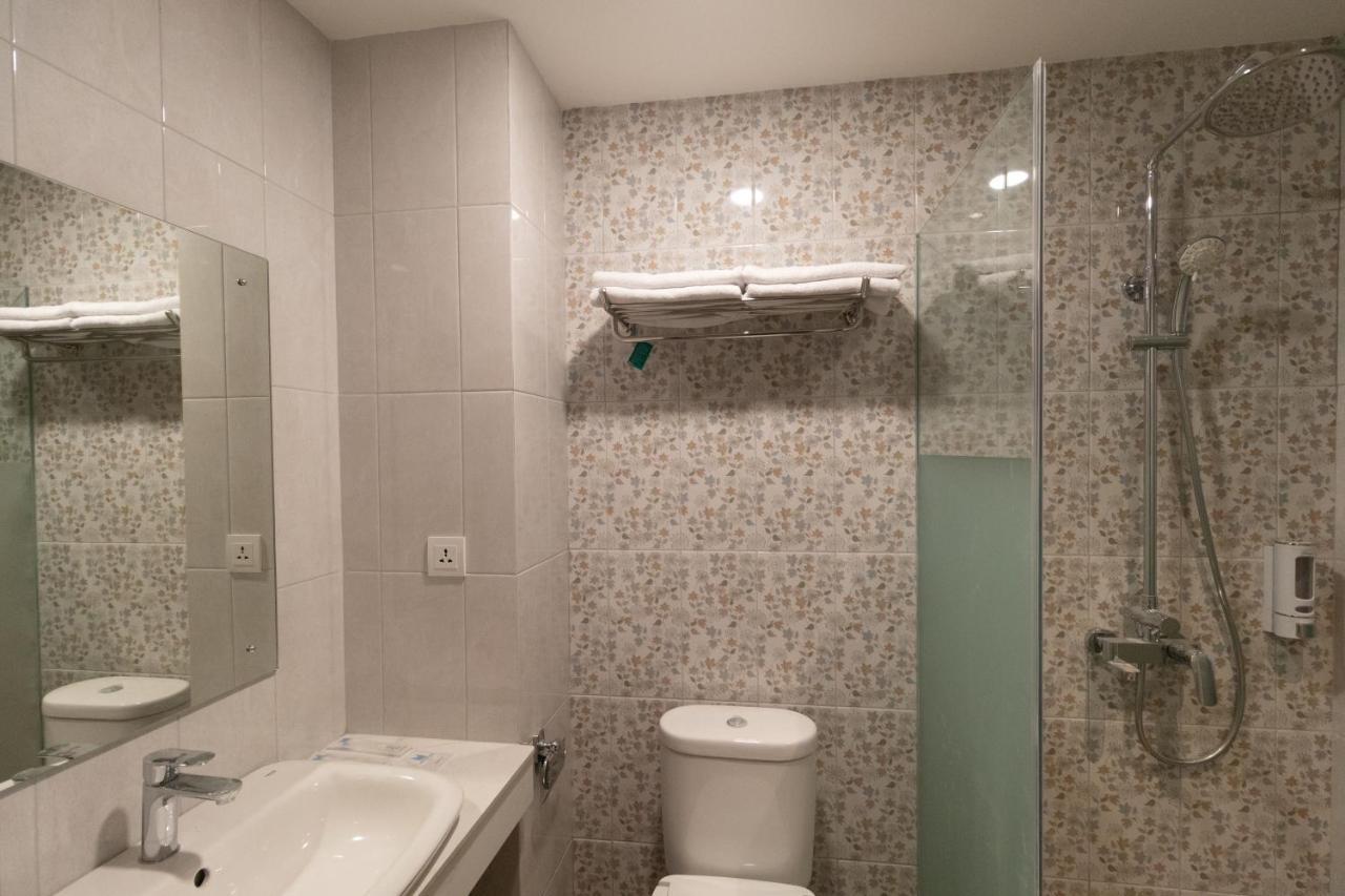 Mine Home Hotel Kebun Kawung Bandung Bagian luar foto
