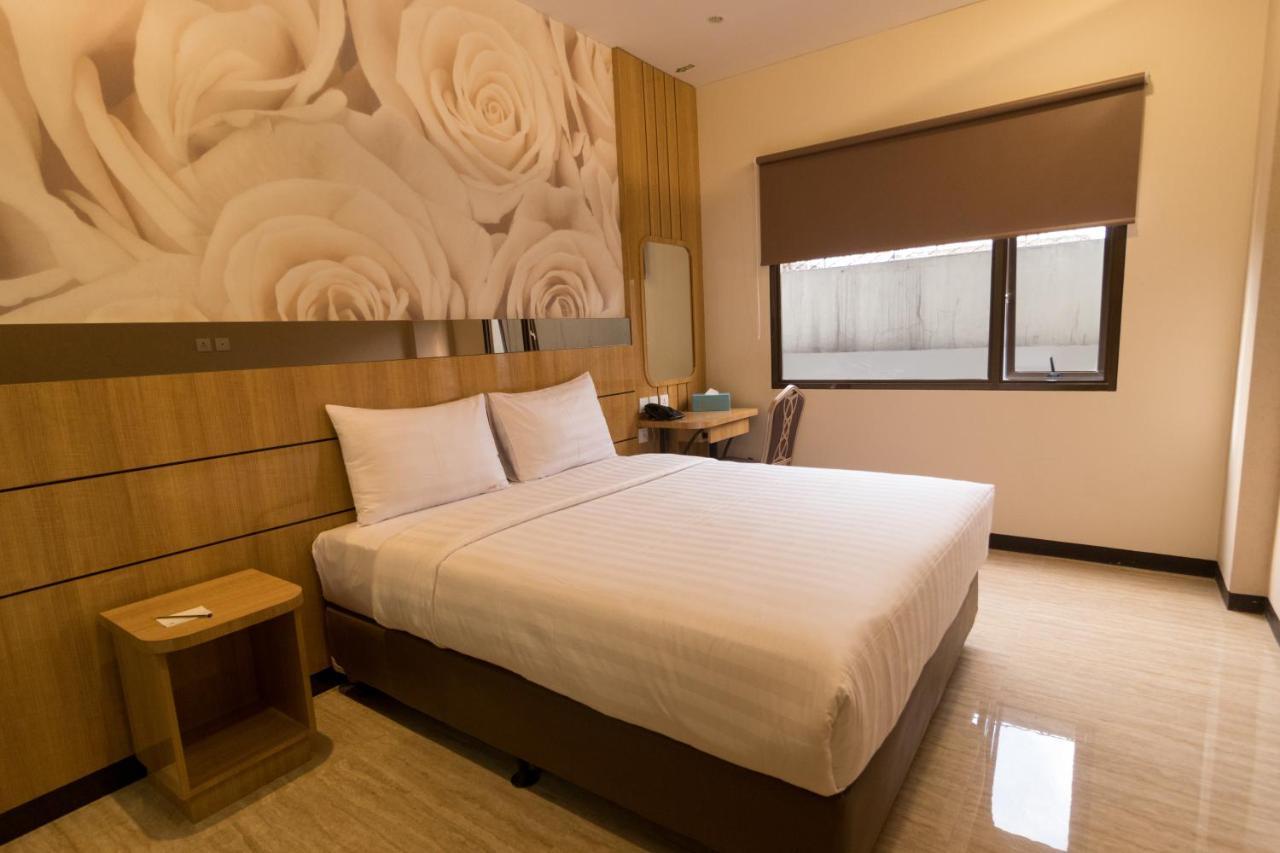 Mine Home Hotel Kebun Kawung Bandung Bagian luar foto